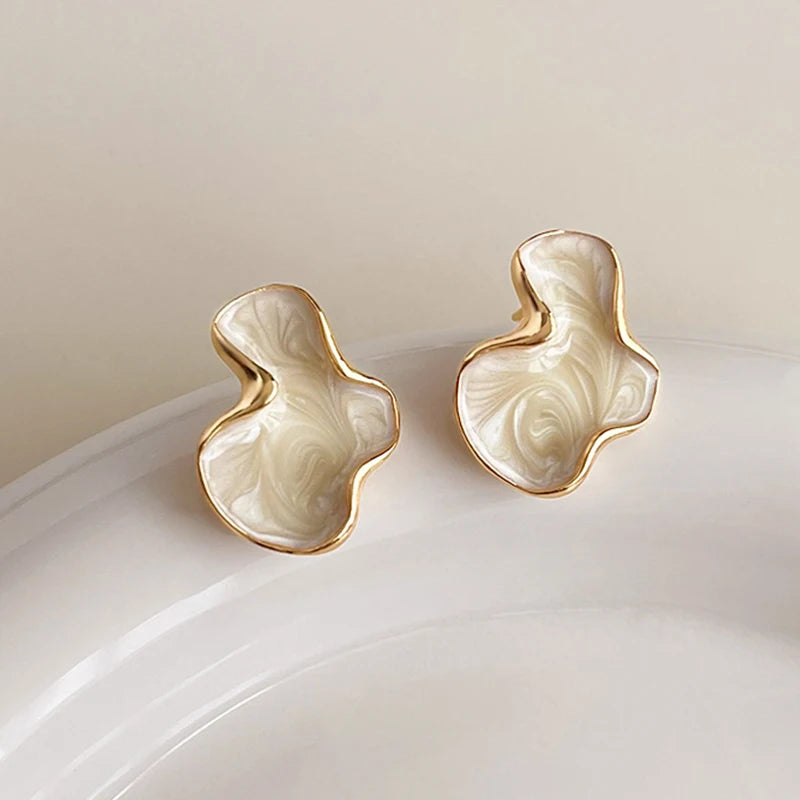 Pendientes Irregulares Cloud Bañados en Oro 14k